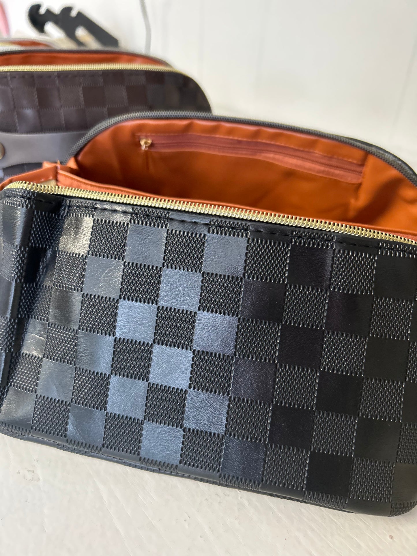 Fold Open Travel Bag | Checkered Black