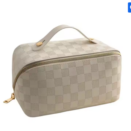 Fold Open Travel Bag | Checkered White